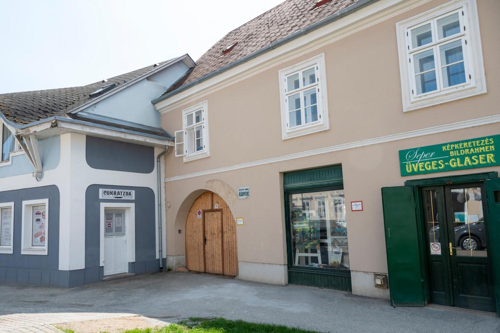 Modern Medival Apartment Koszeg Bagian luar foto